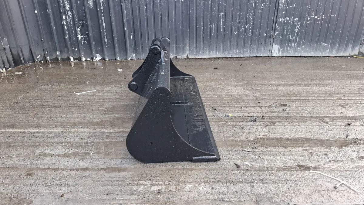 6ft Grading Bucket – 65mm Pins – Excavator Attachm - Image 4