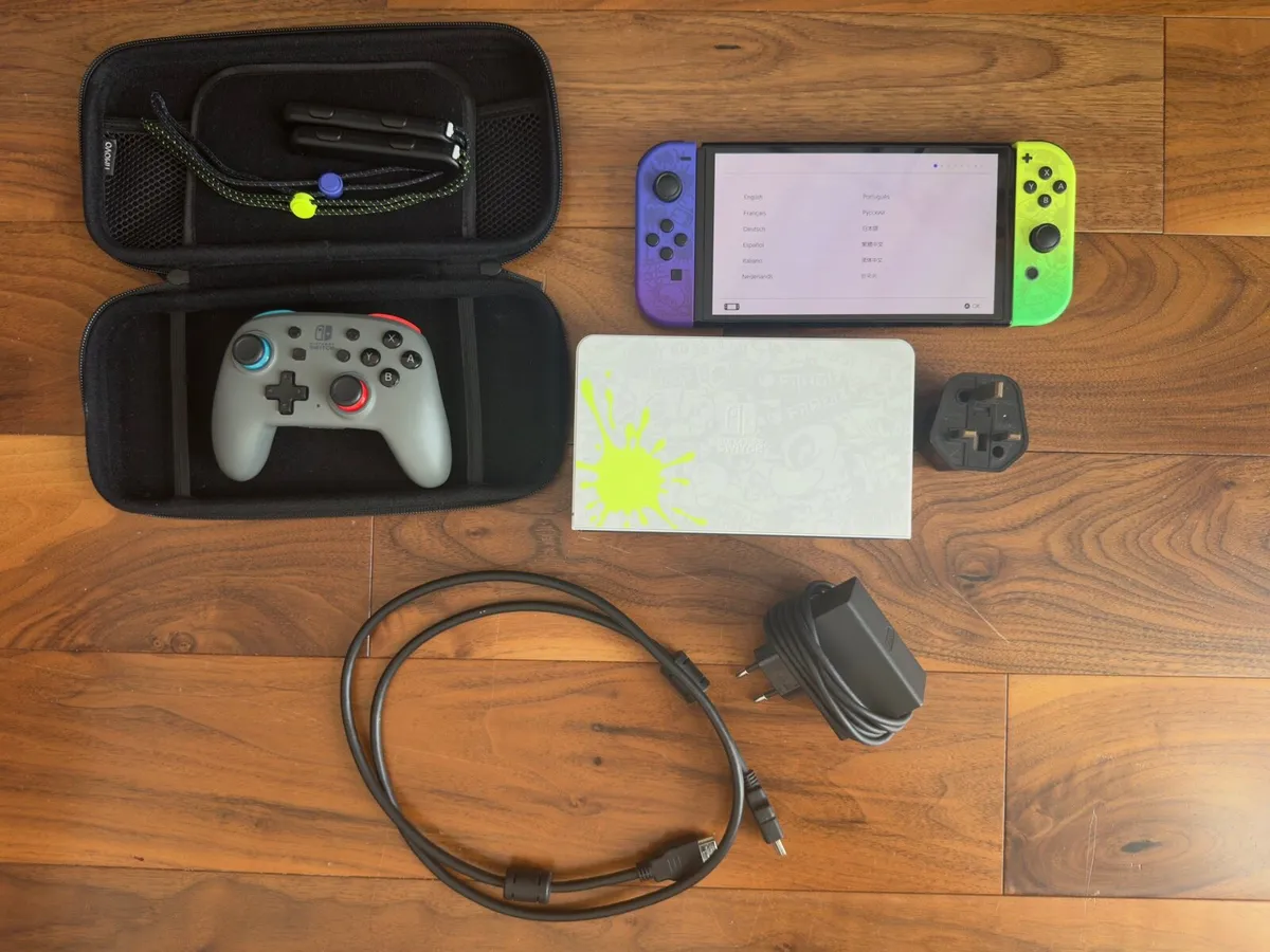 Nintendo OLED Switch Splatoon 2 Limited Edition - Image 2