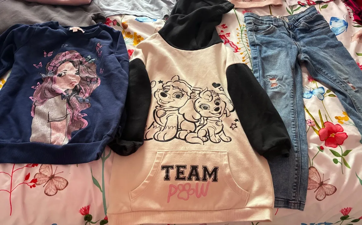 Girl clothes bundle 4-5 and 5-6 years - Image 2