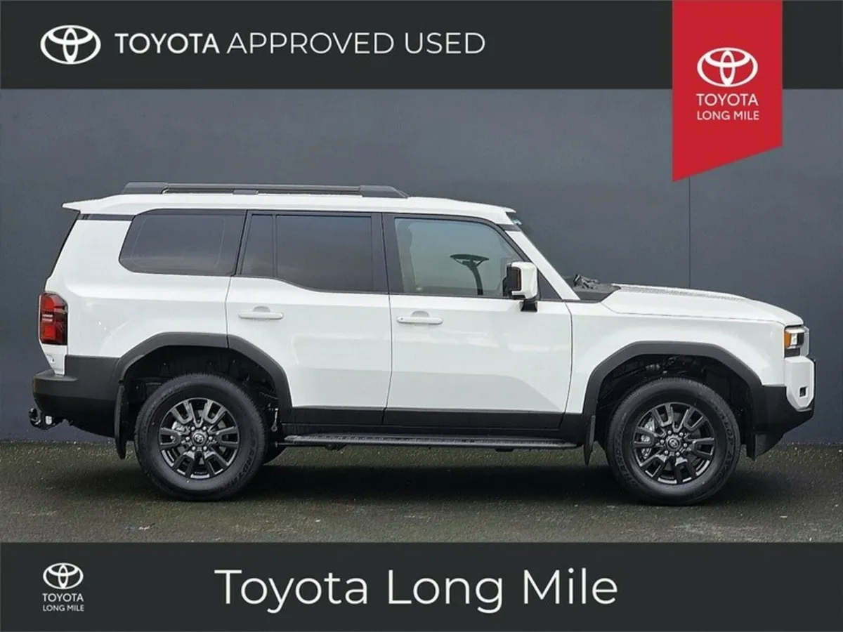 Toyota Land Cruiser 2.8 LWB Auto with VAT Invoice - Image 4