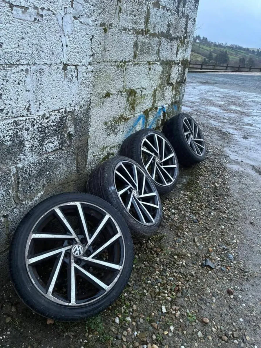 4 new tyres and alloys - Image 2
