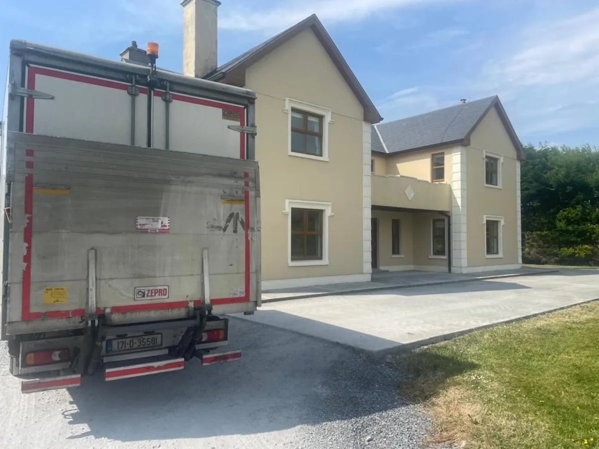 MAN WITH A VAN - TAIL LIFT- REMOVALS - Image 2