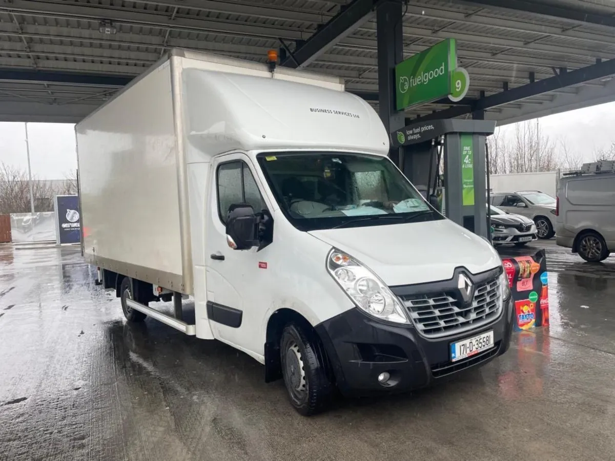 MAN WITH A VAN - TAIL LIFT- REMOVALS - Image 3