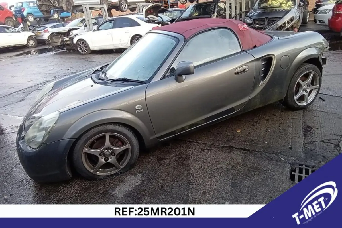 2005 TOYOTA MR2 BREAKING FOR PARTS - Image 1