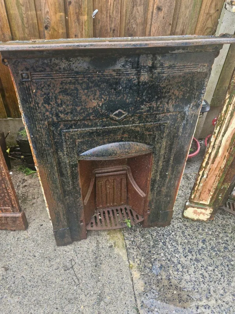 Fire surrounds - Image 2