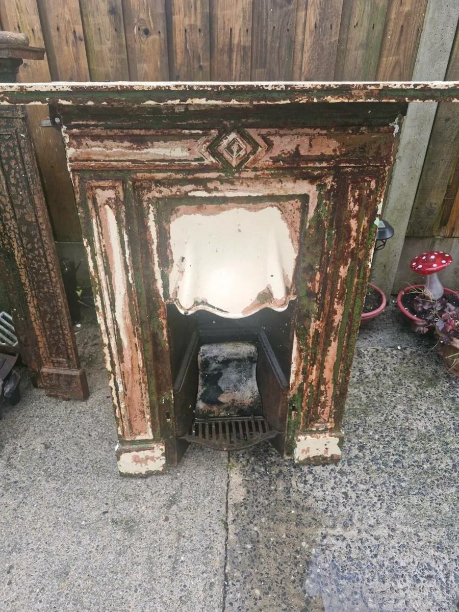 Fire surrounds - Image 3