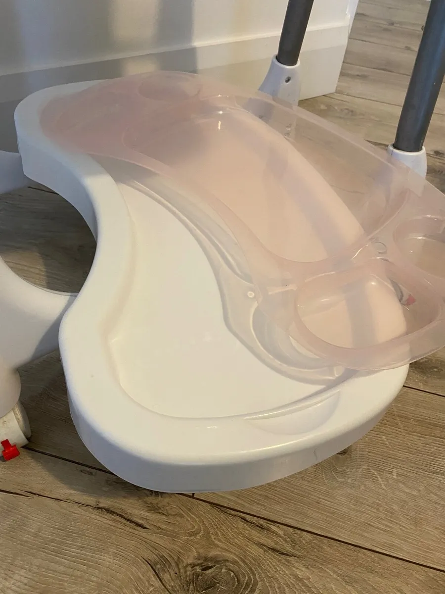 Free high chair - Image 4