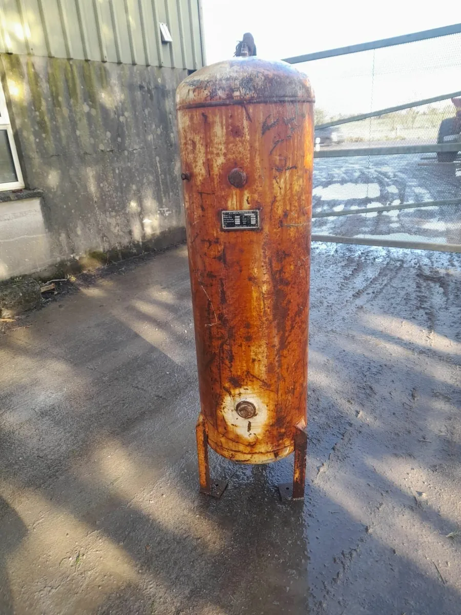 air compressor tank - Image 1