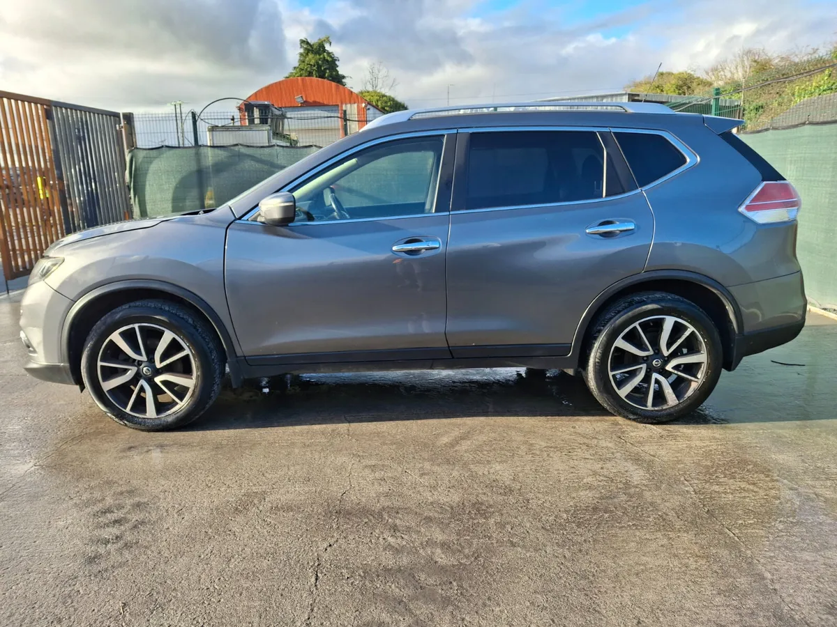 162 Nissan Xtrail  7 Seater Diesel.Light Damage - Image 3