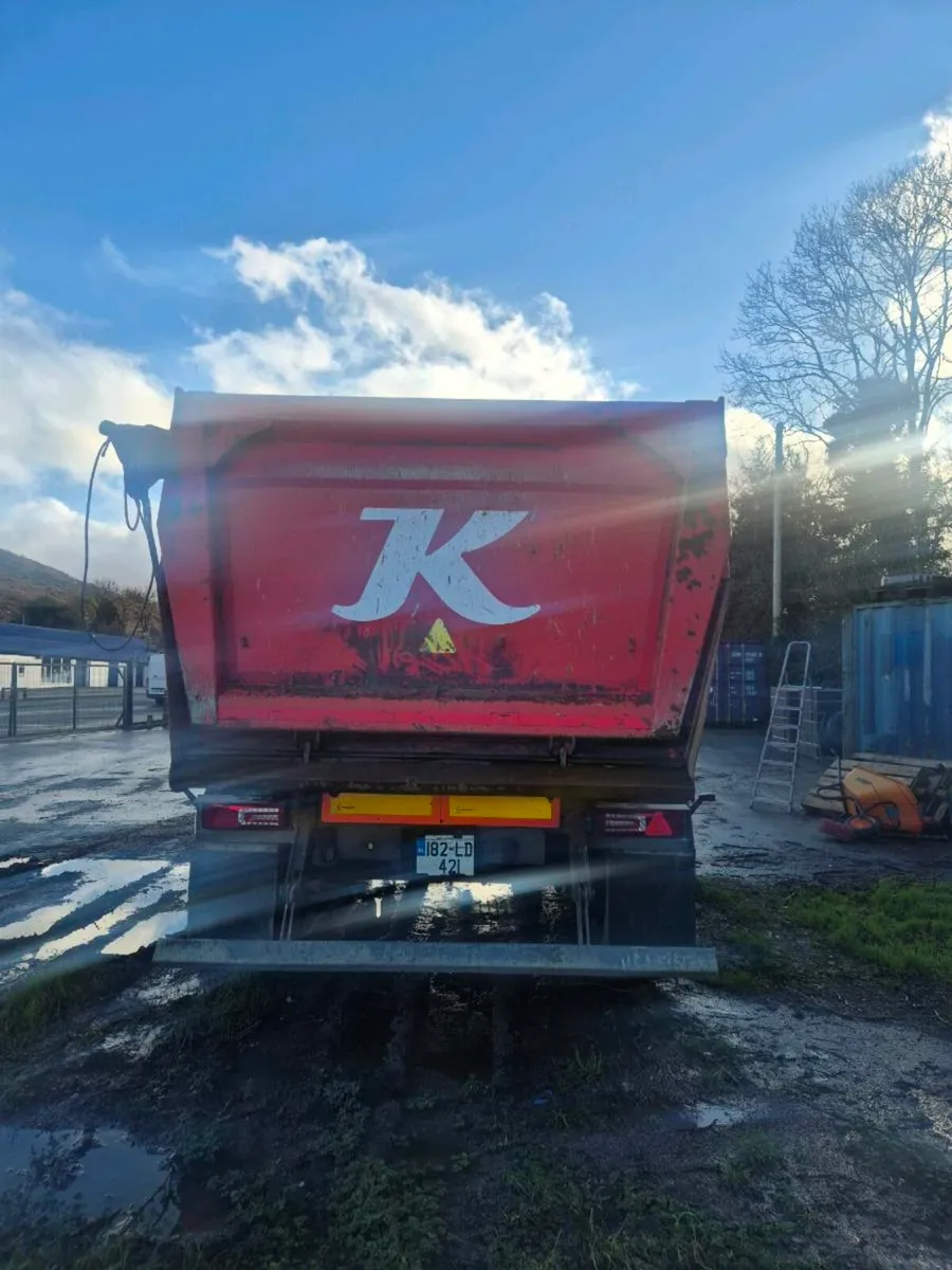 Kassbohrer tipping trailer - Image 3