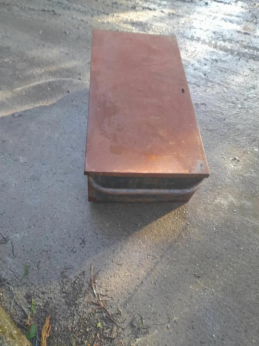 tool storage box - Image 3