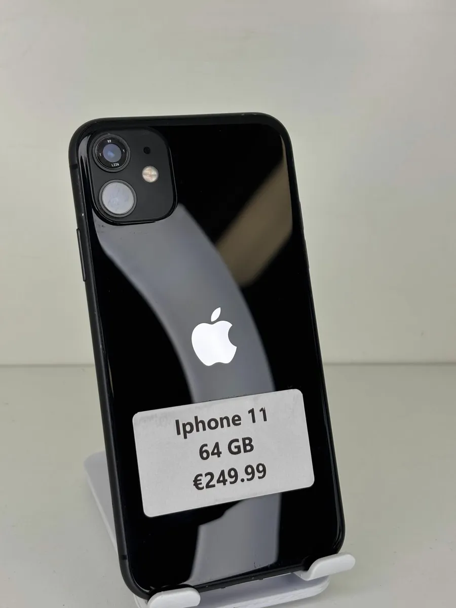 IPhone 11 - Image 1
