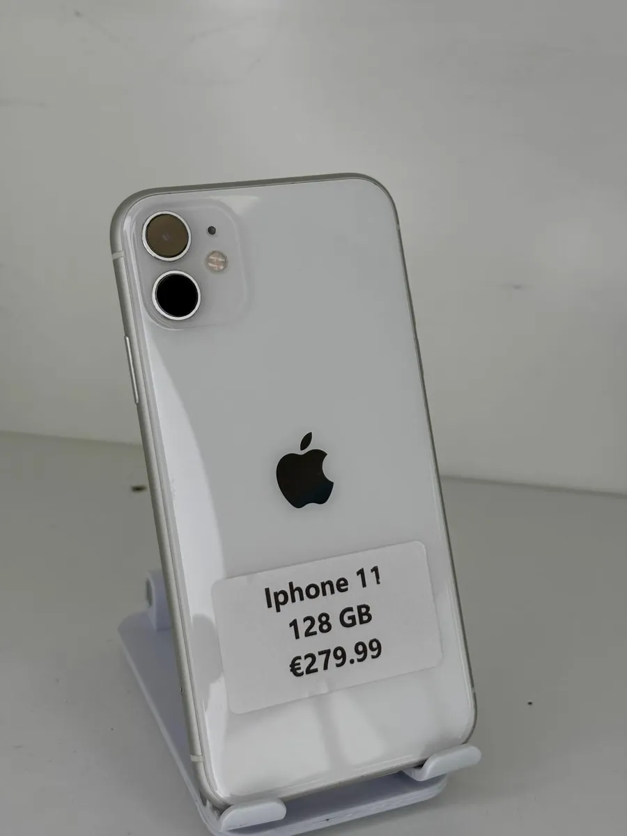 IPhone 11 - Image 1