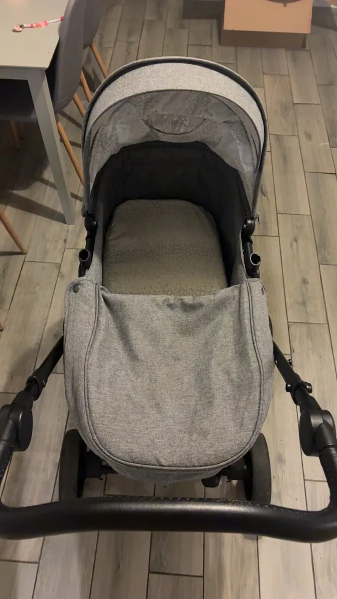 Baby Pram, Changing unit and Bath bundle - Image 2