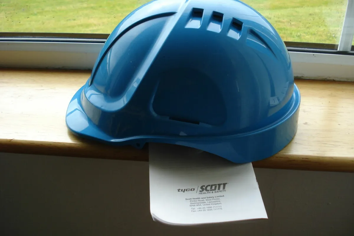 SCOTT HC600 SAFETY HELMET. 50-66CM. - Image 1
