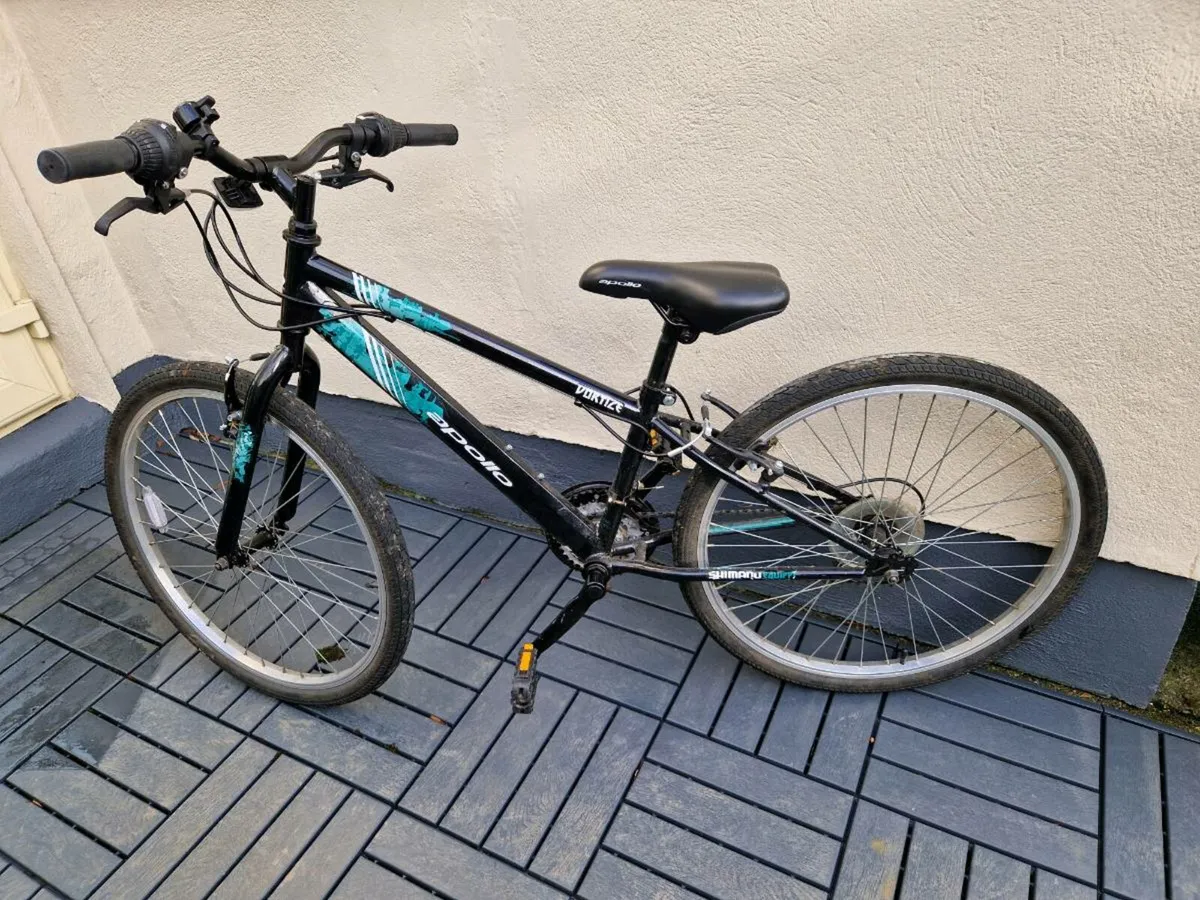 Apollo Vortice Junior Hybrid Bike - 24" Wheel - Image 2