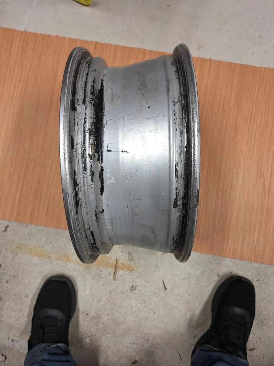 Car wheels - Image 3