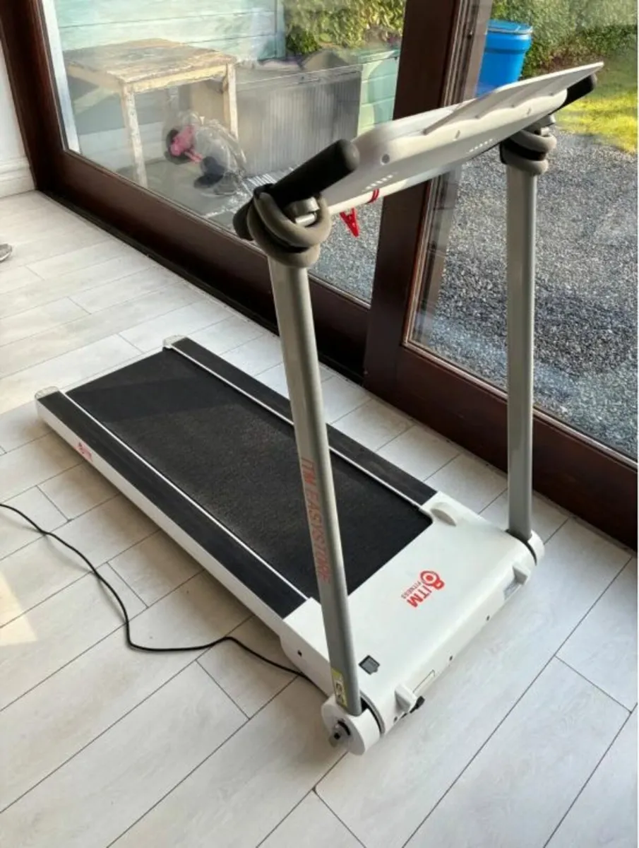 Treadmill - foldable - Image 3