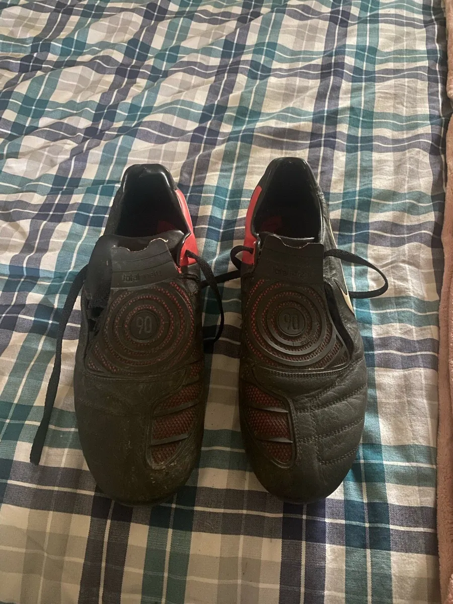 Football boots - Image 2