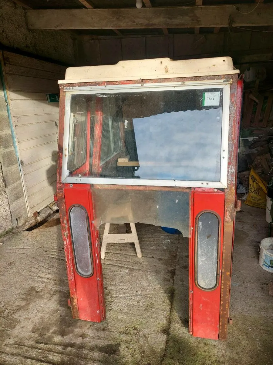 Cab for tractor - Image 1
