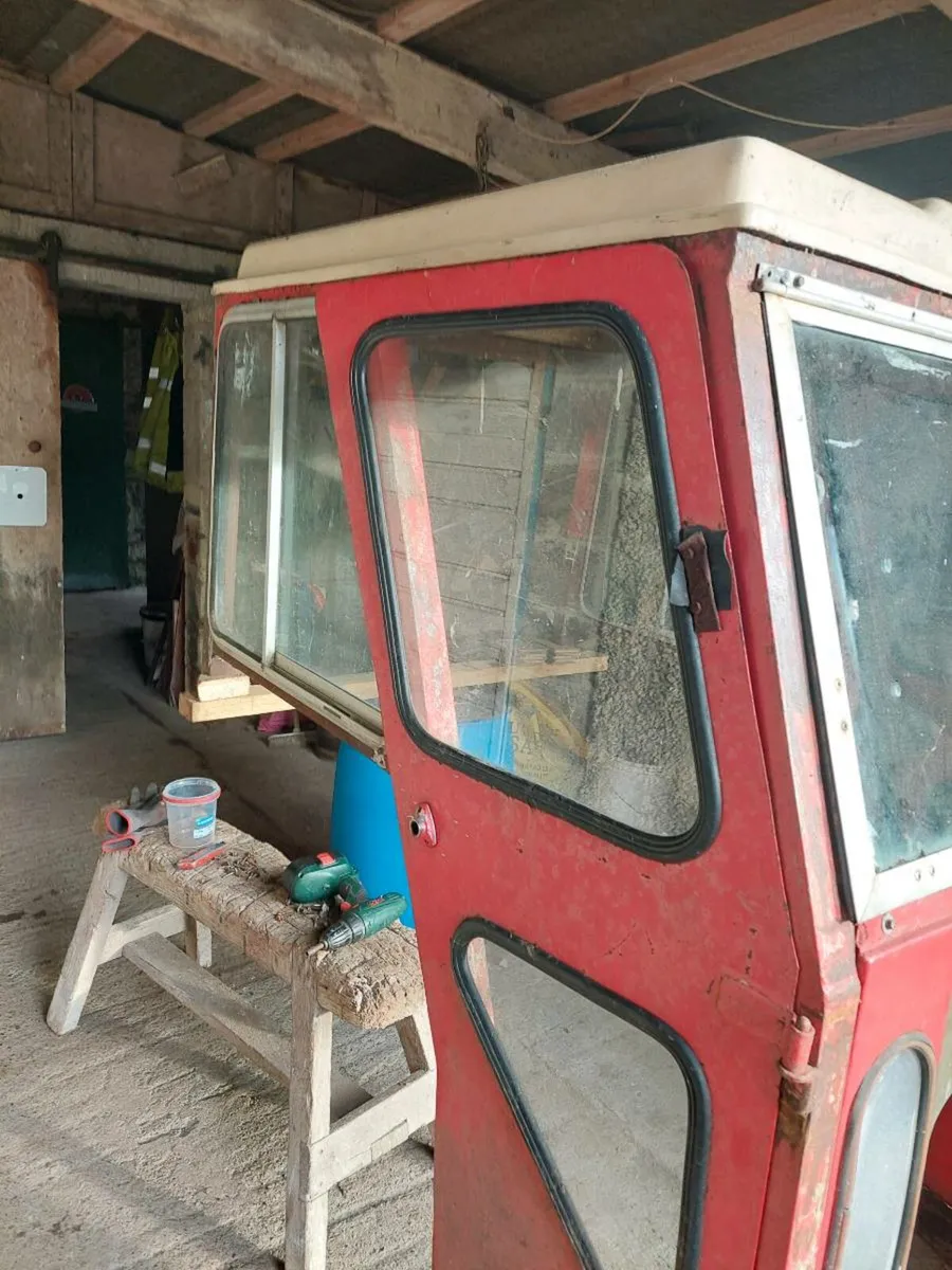 Cab for tractor - Image 2