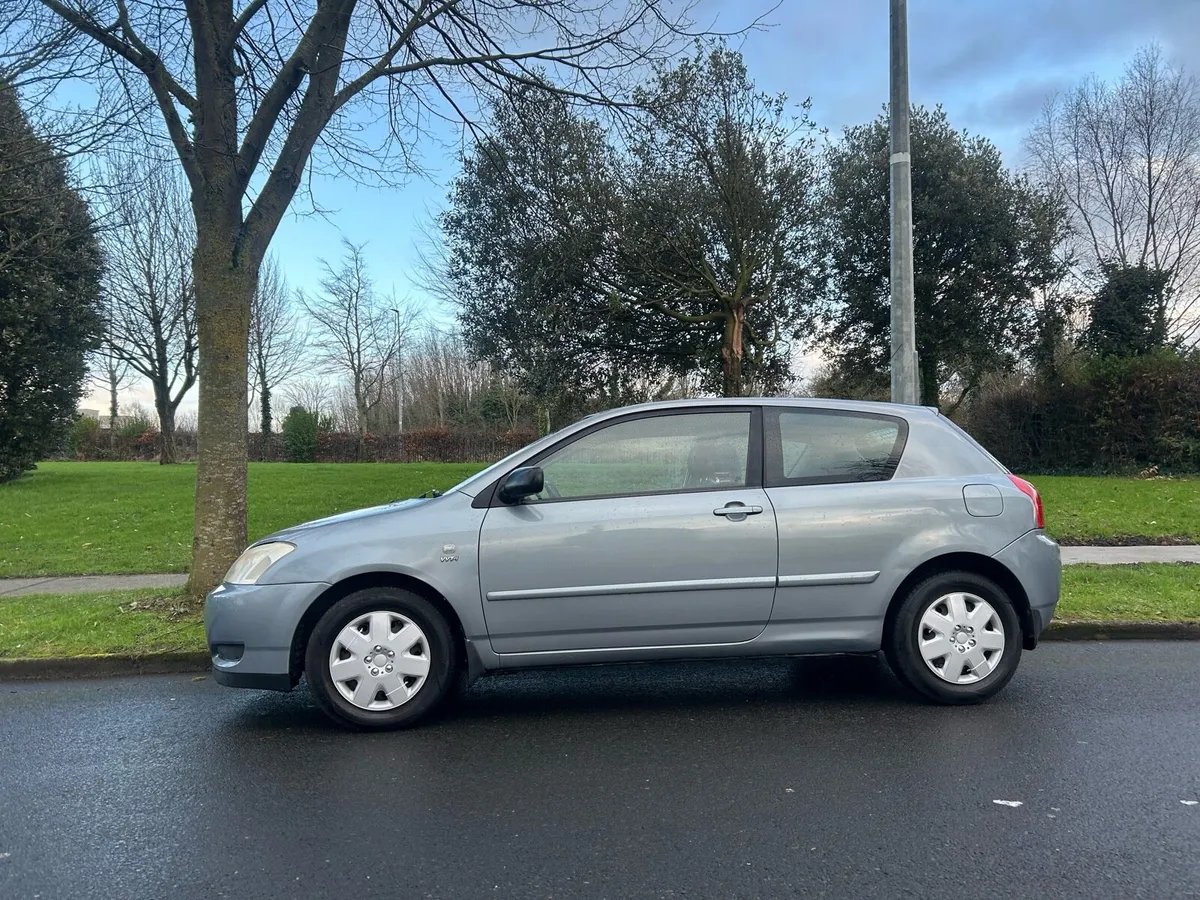 Toyota Corolla 1.4 Hatchback - Image 3