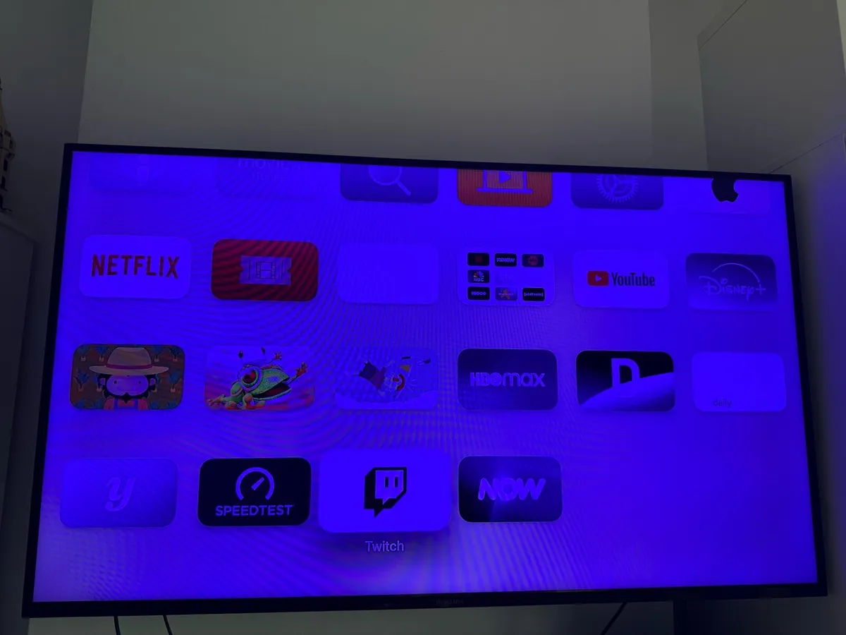 Large garage sale read description - Image 1