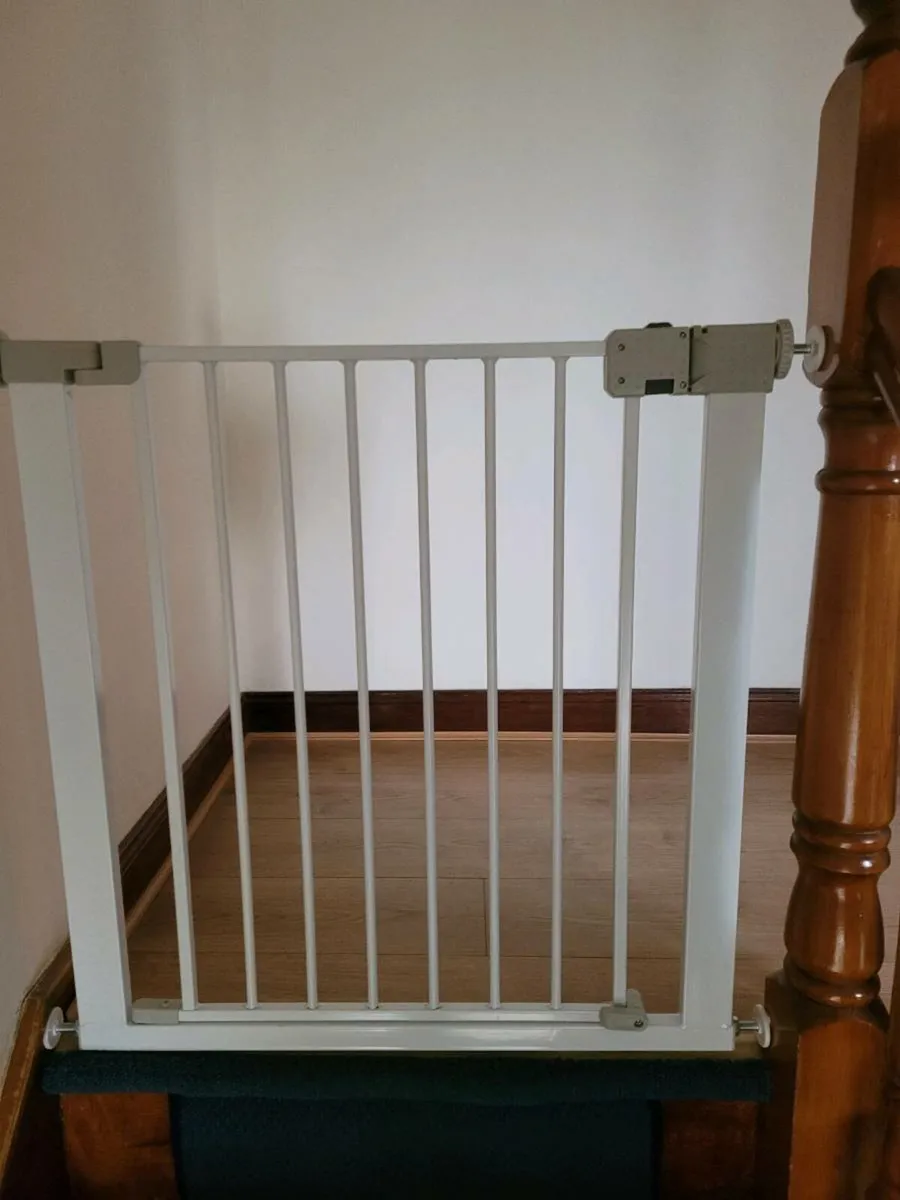 Safety gate/baby gate - Image 2