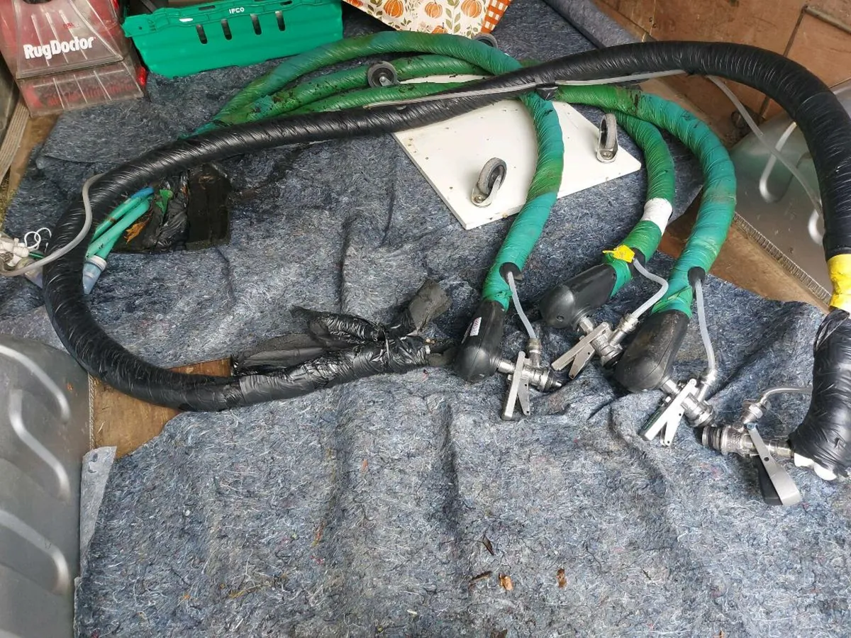 Beer couplers - Image 1