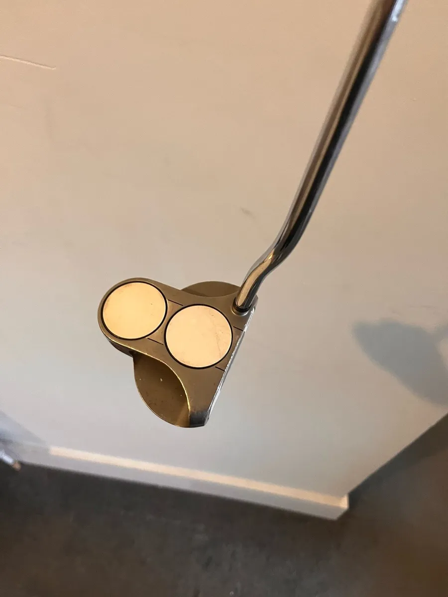 Odyssey white steel 2 ball putter - Image 1