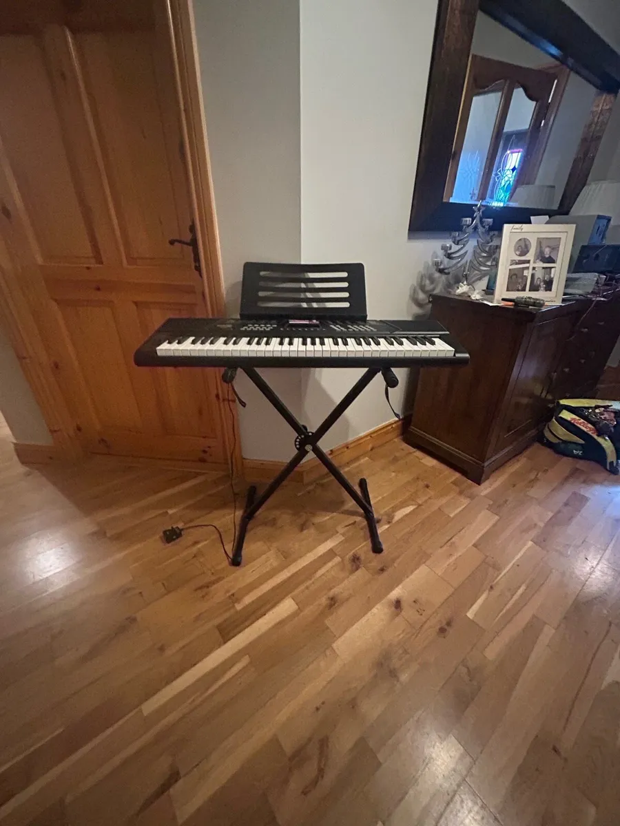 Piano keyboard - Image 1