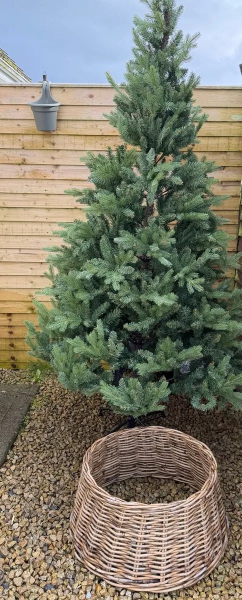 7ft Christmas tree