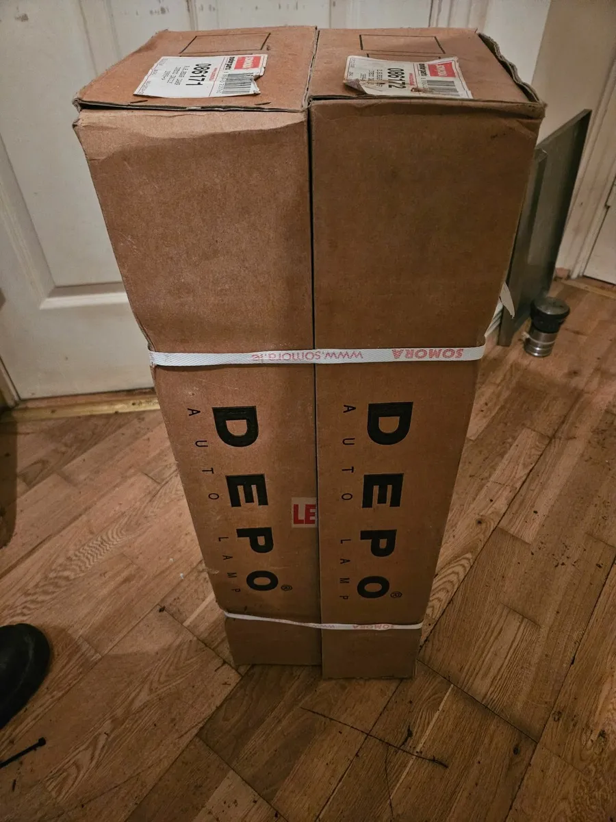 Set of 2 Rear Lights Left and Right iveco daily 99 - Image 2