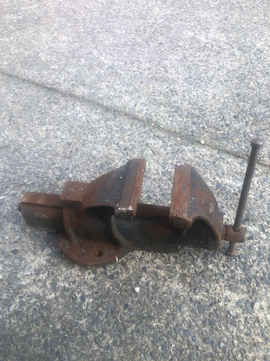 vice and cement mixer, bench grinder - Image 2