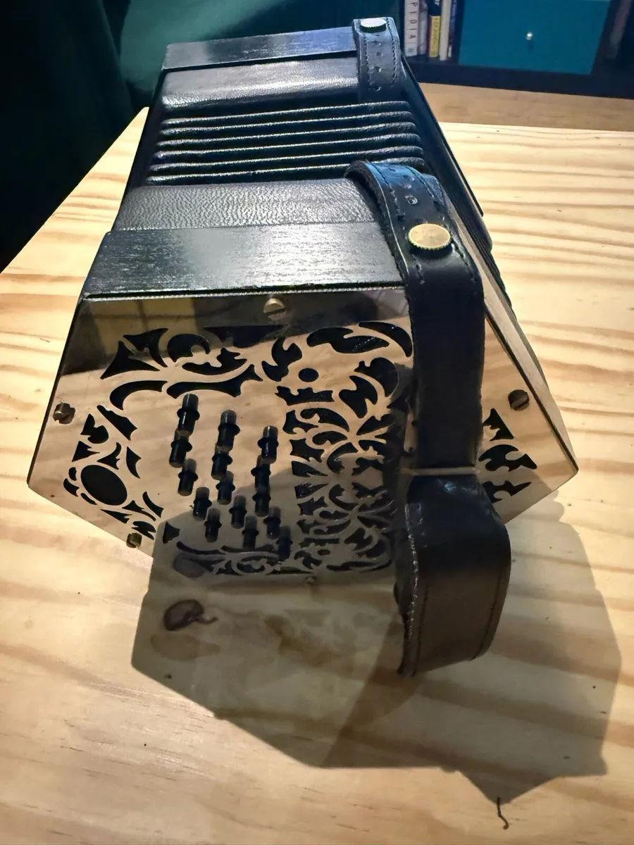 Tina swift concertina - Image 2