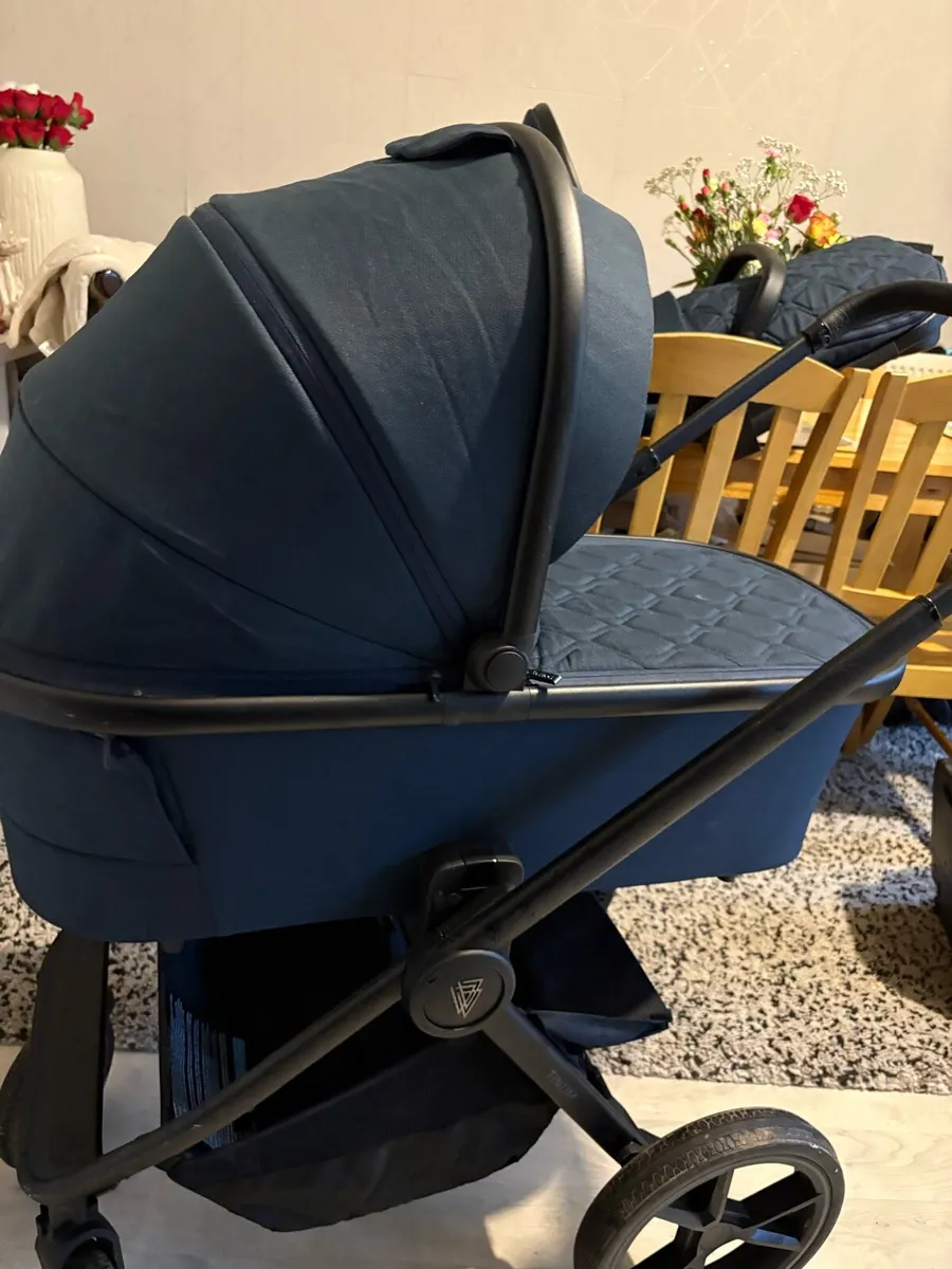 Venicci Tinum Edge - Image 1