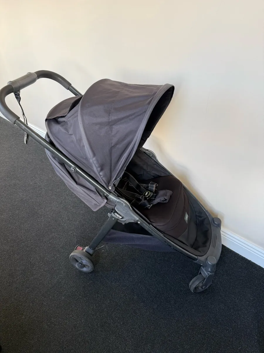 Stroller - Image 2