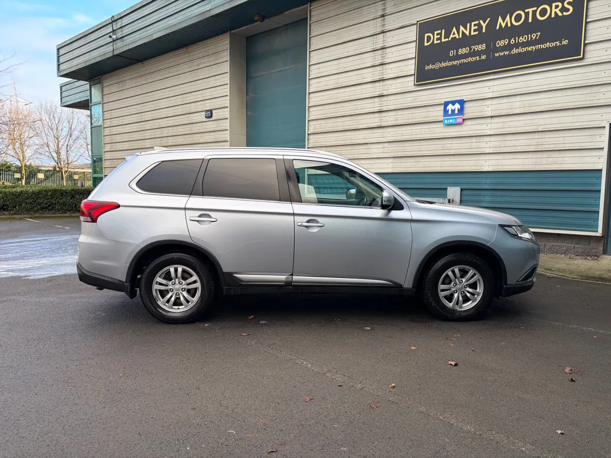 181 Mitsubishi Outlander N1 2 Seat Commercial Van - Image 4