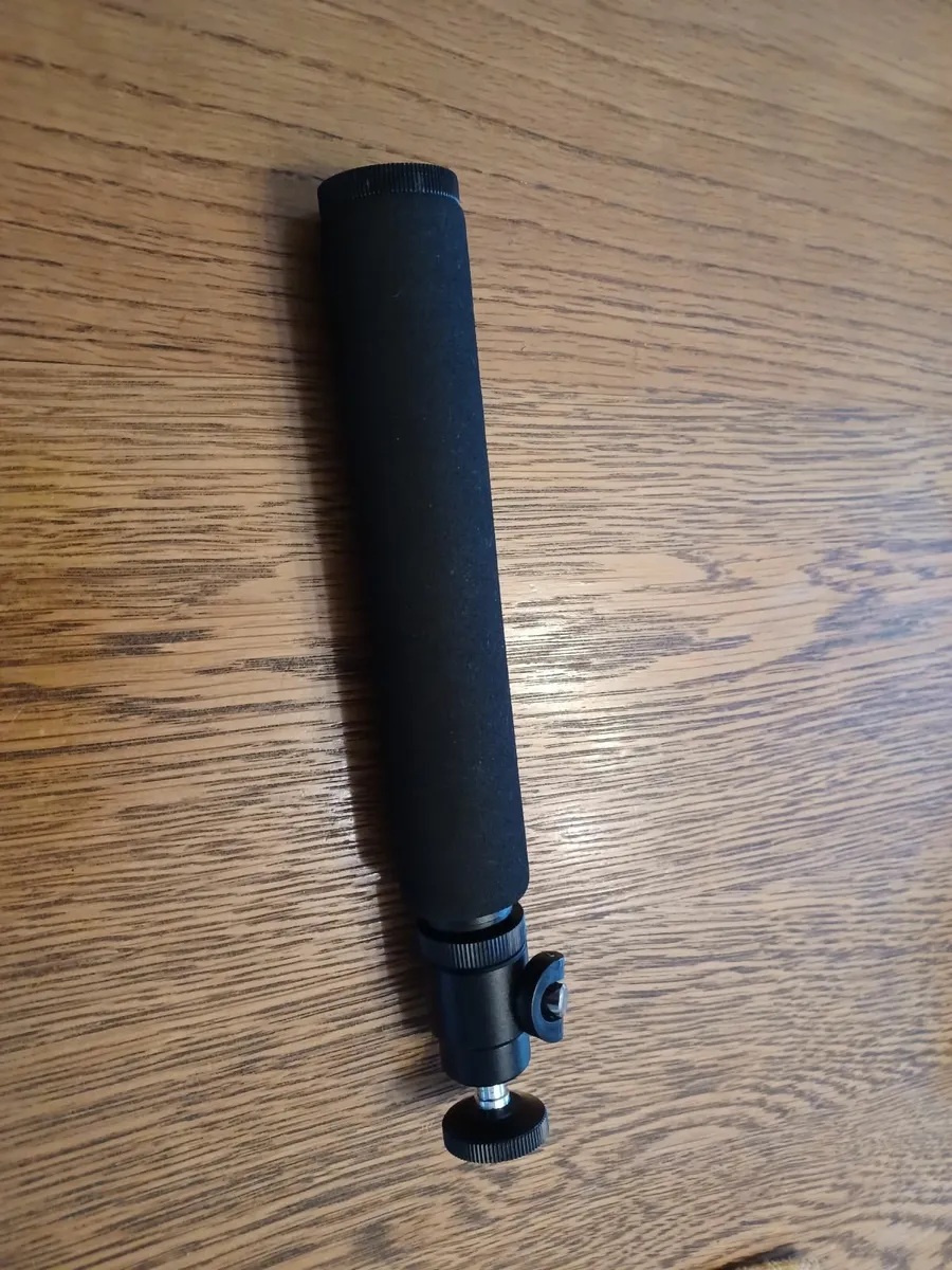 camera tri pod - Image 1