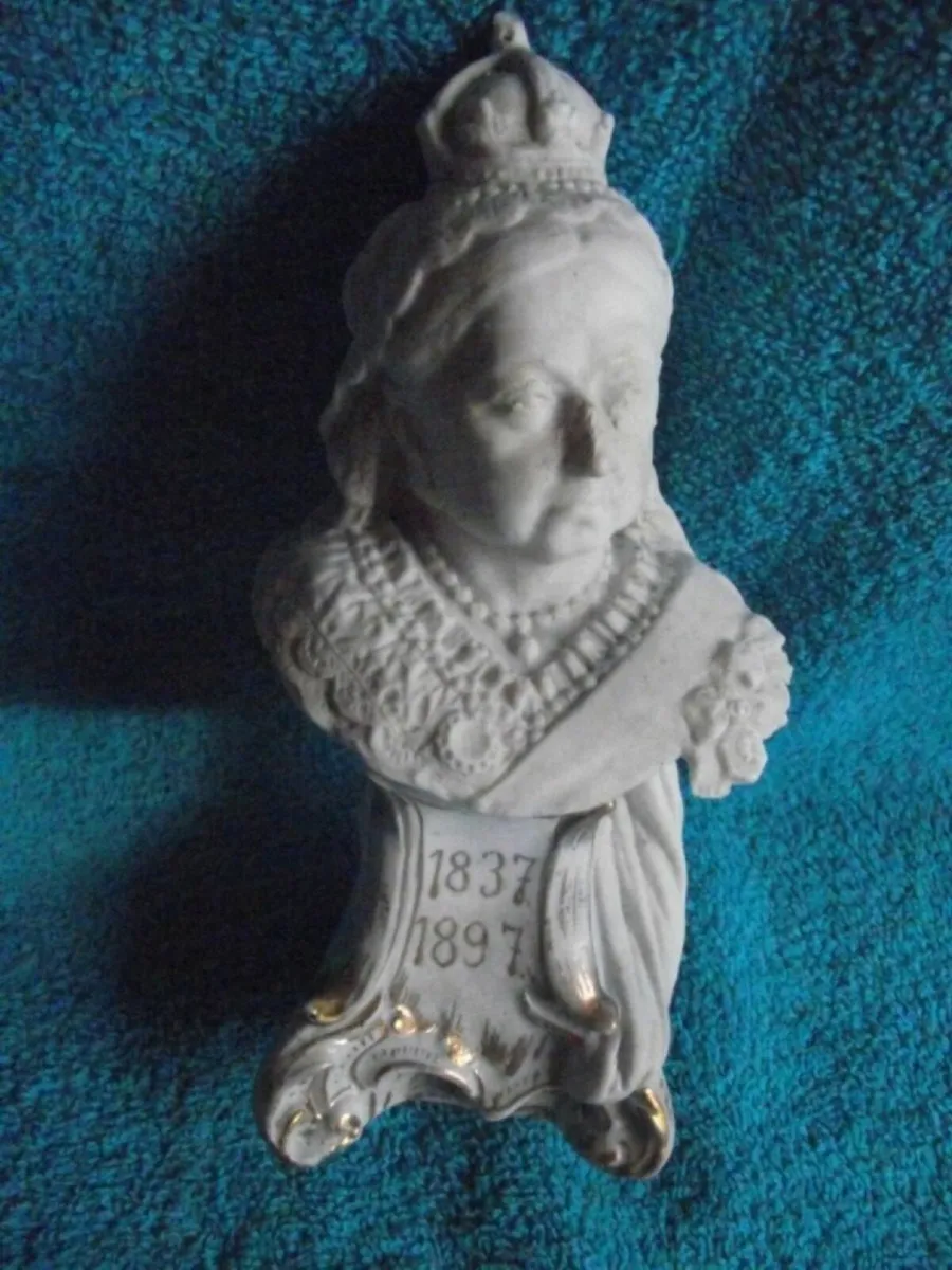 Bisque Pottery bust of Queen Victoria 1897 - Image 1