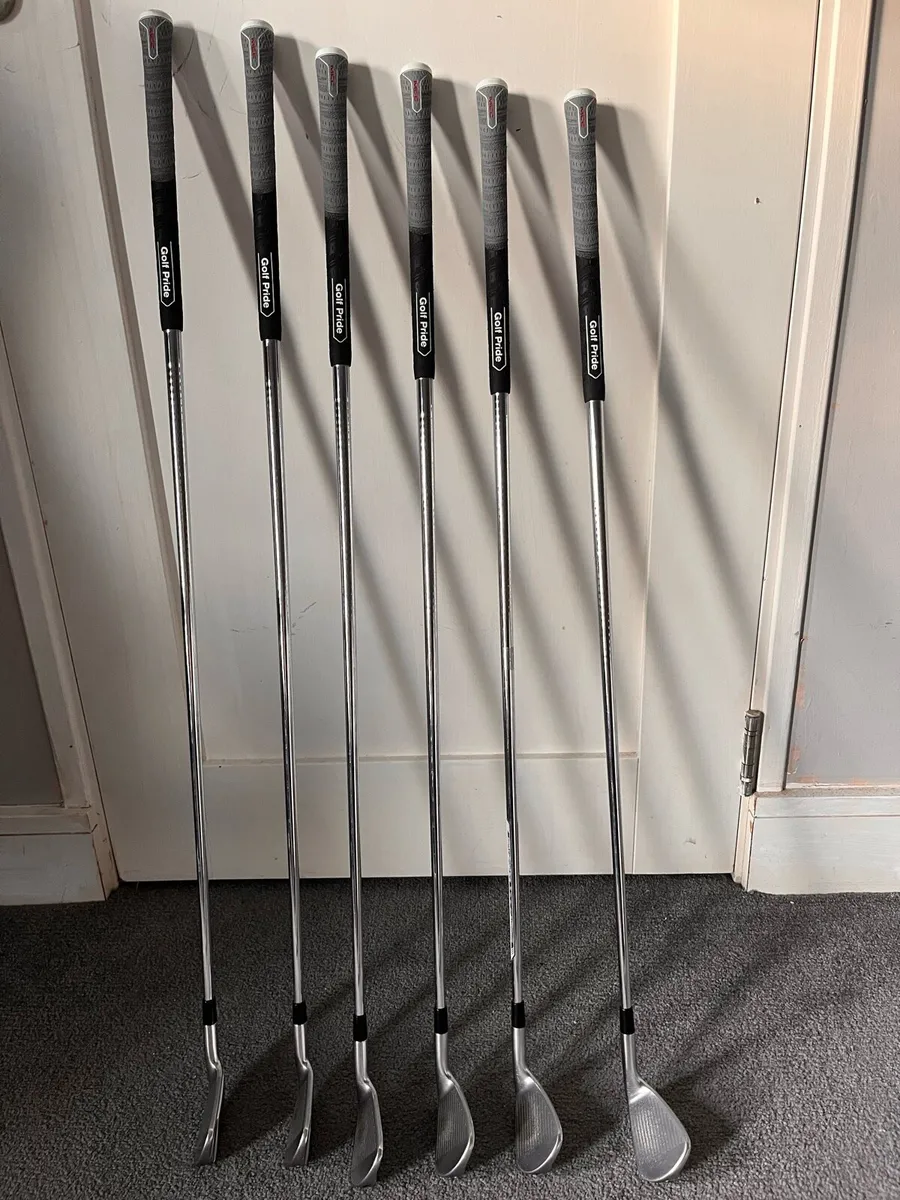 Taylormade P770 irons left handed (FREE SHIPPING) - Image 4