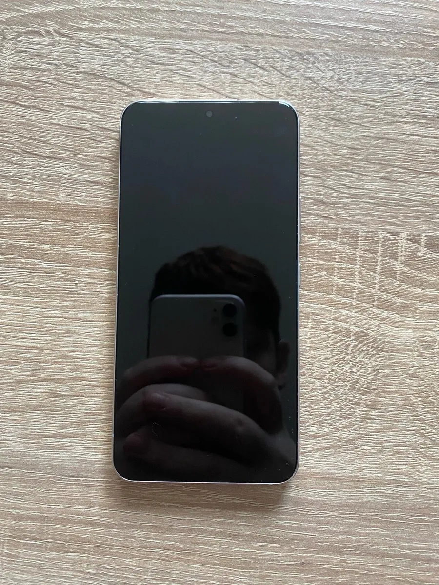 Samsung s22 - Image 1