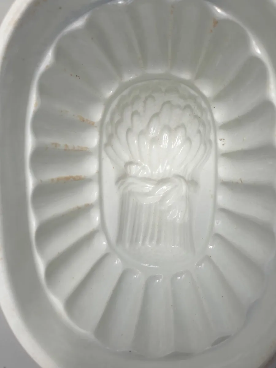 Victorian ironstone pottery jelly moulds x 3 - Image 3