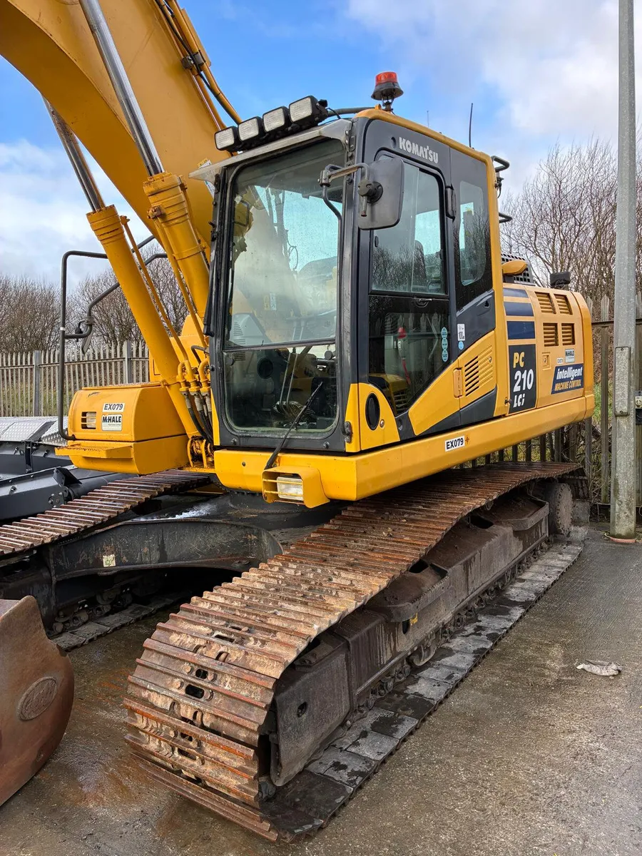 Komatsu PC210LCI-11 - Image 2
