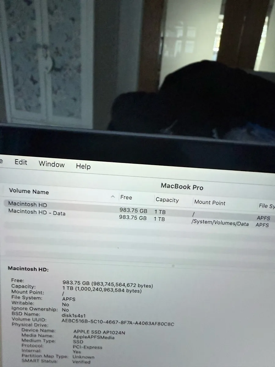 MacBook Pro 16” 2019 - Image 2