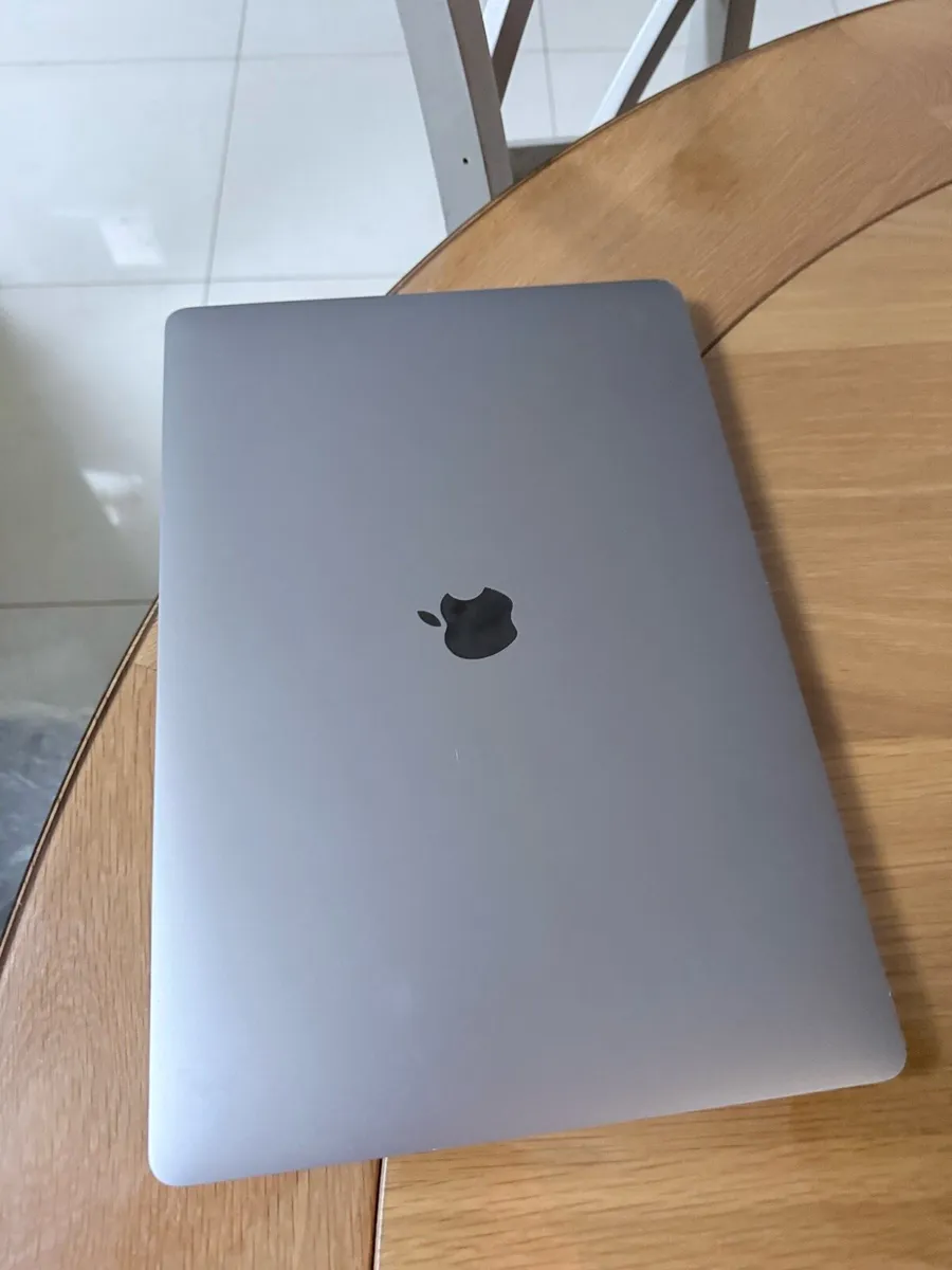 MacBook Pro 16” 2019 - Image 4
