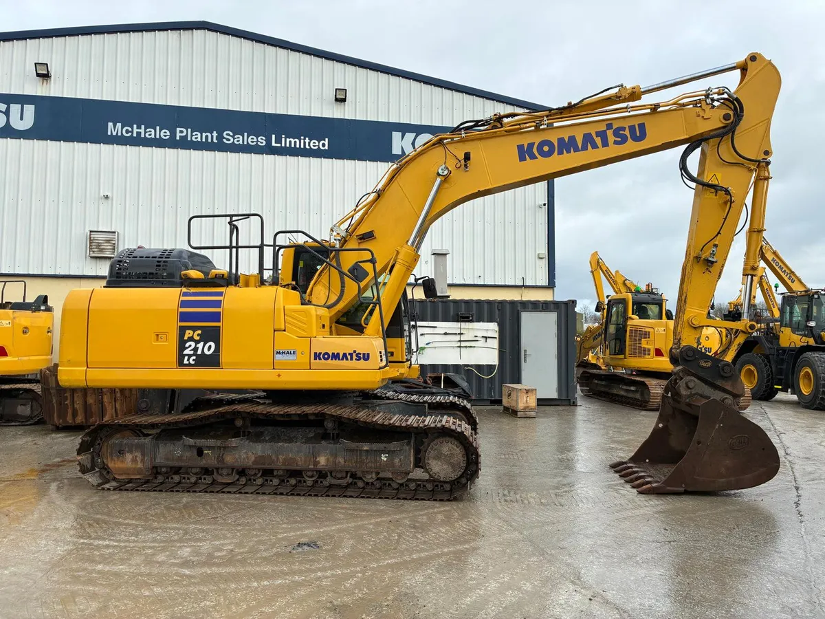 Komatsu PC210LC-11 - Image 2