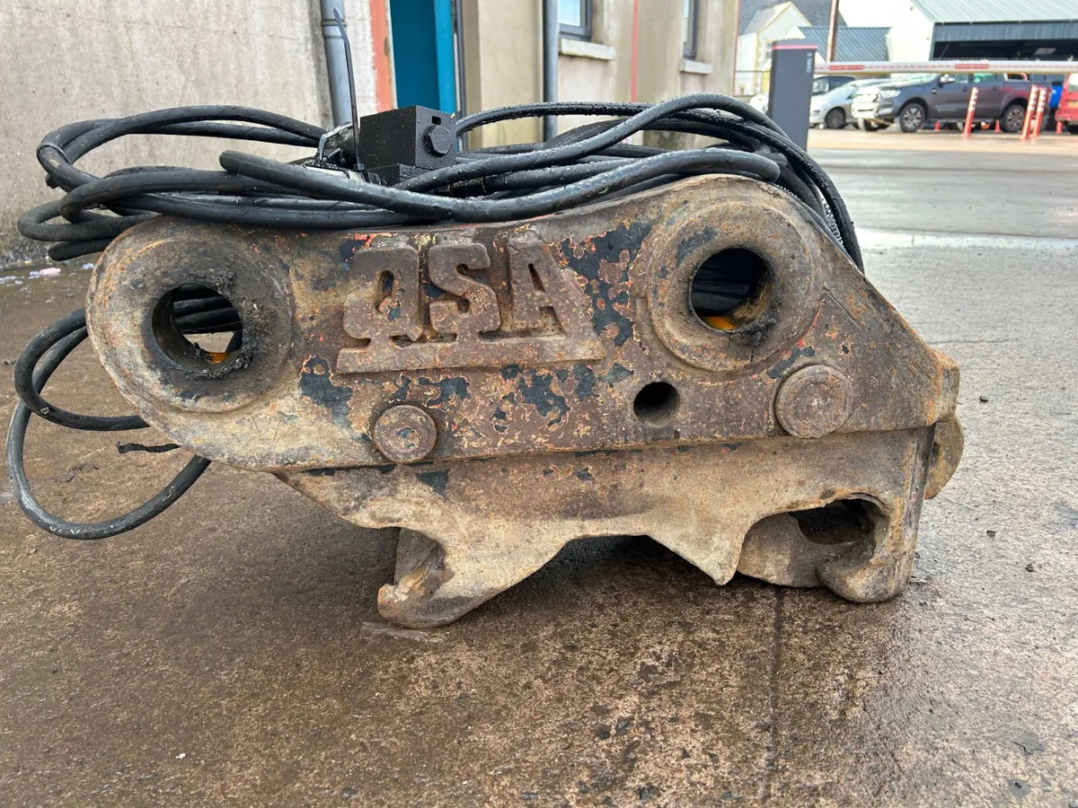 QSA ((65mm)) Quick Hitch - Image 3