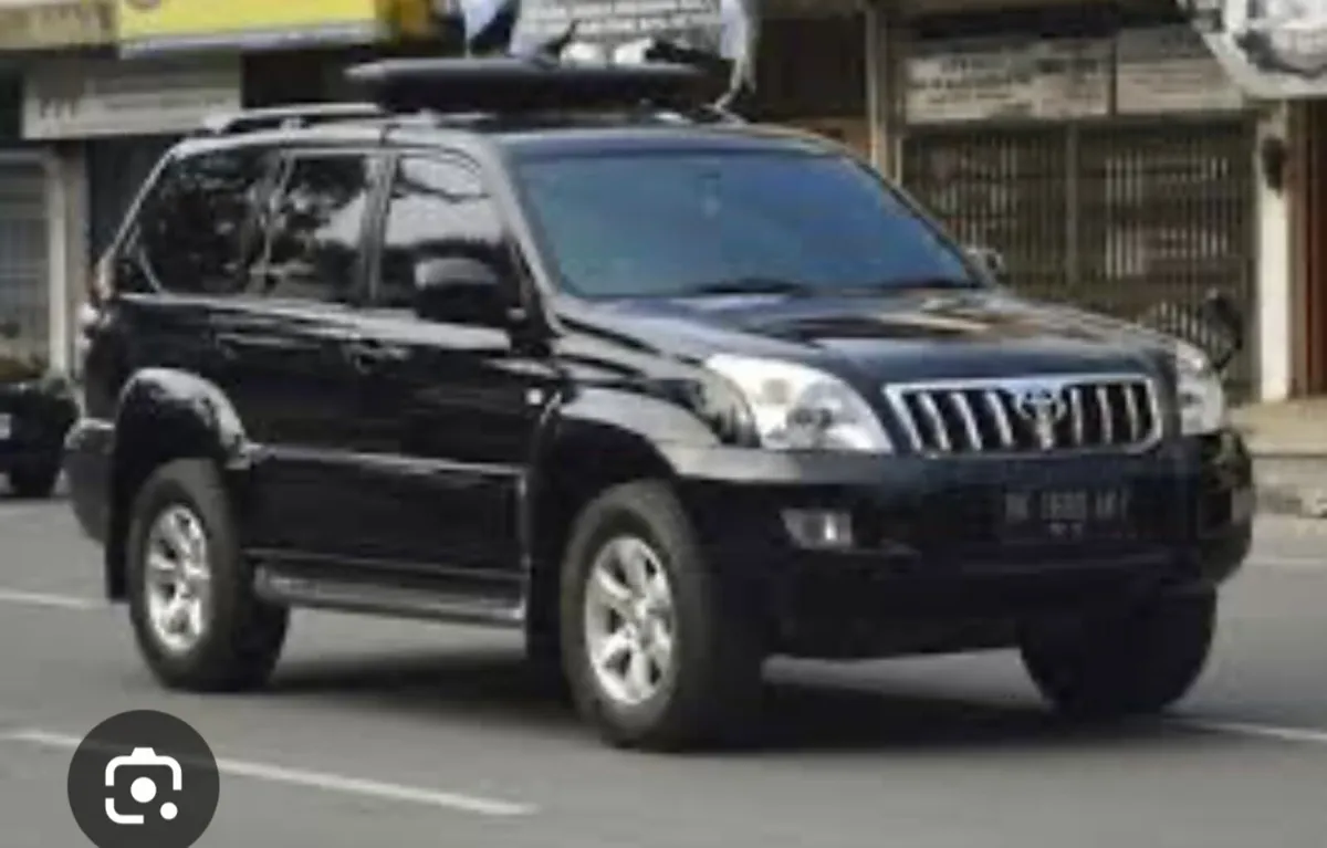 Toyota Landcruiser parts and engine available 2005