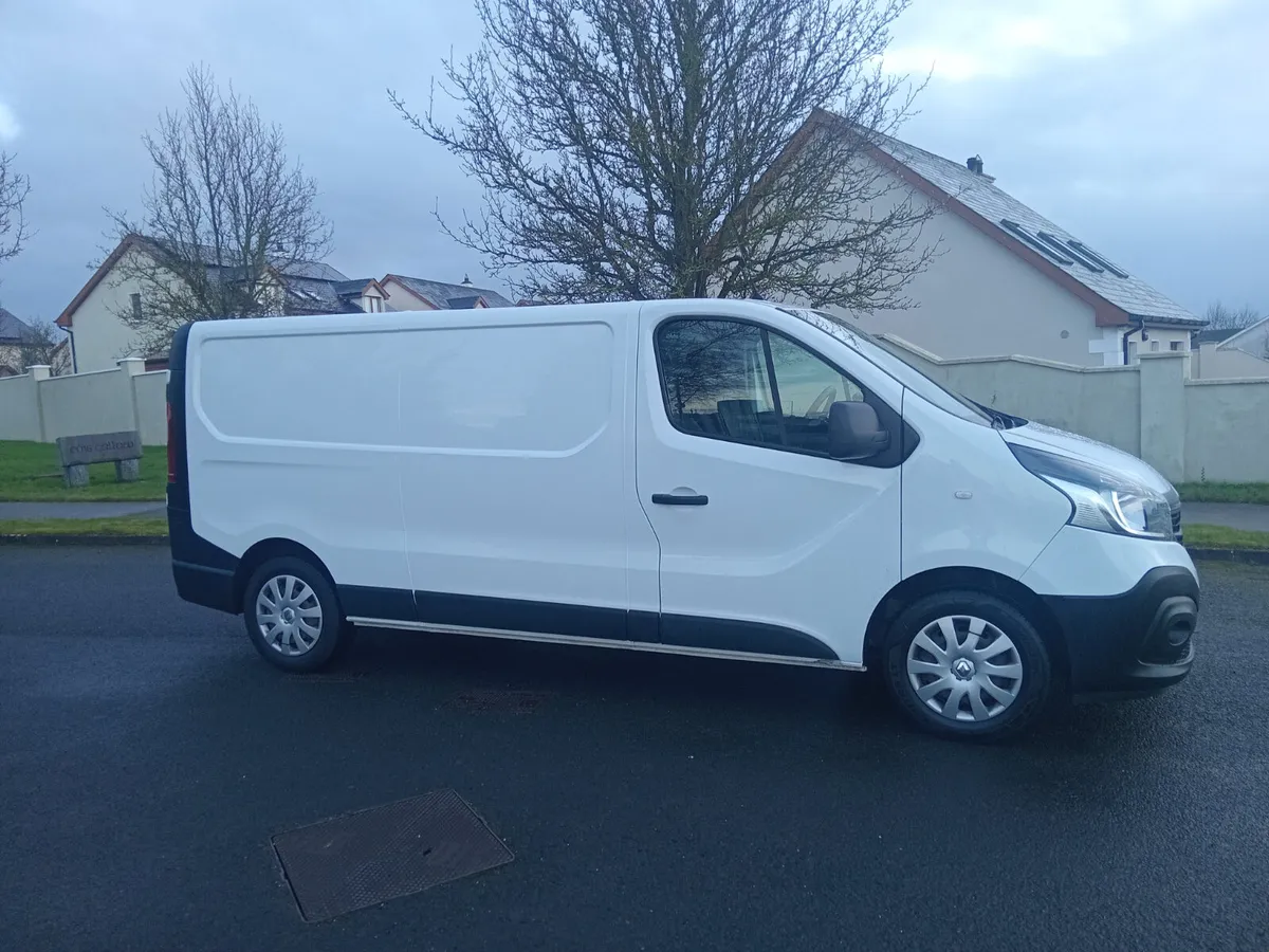 Renault Trafic 2021 - Image 1